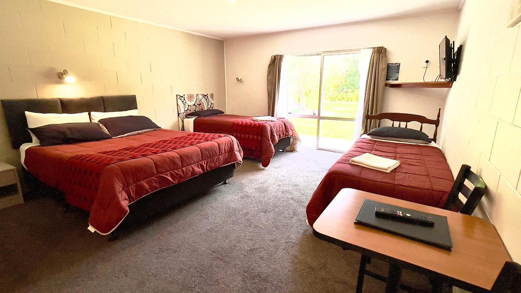 Waiuku Motel Exterior photo
