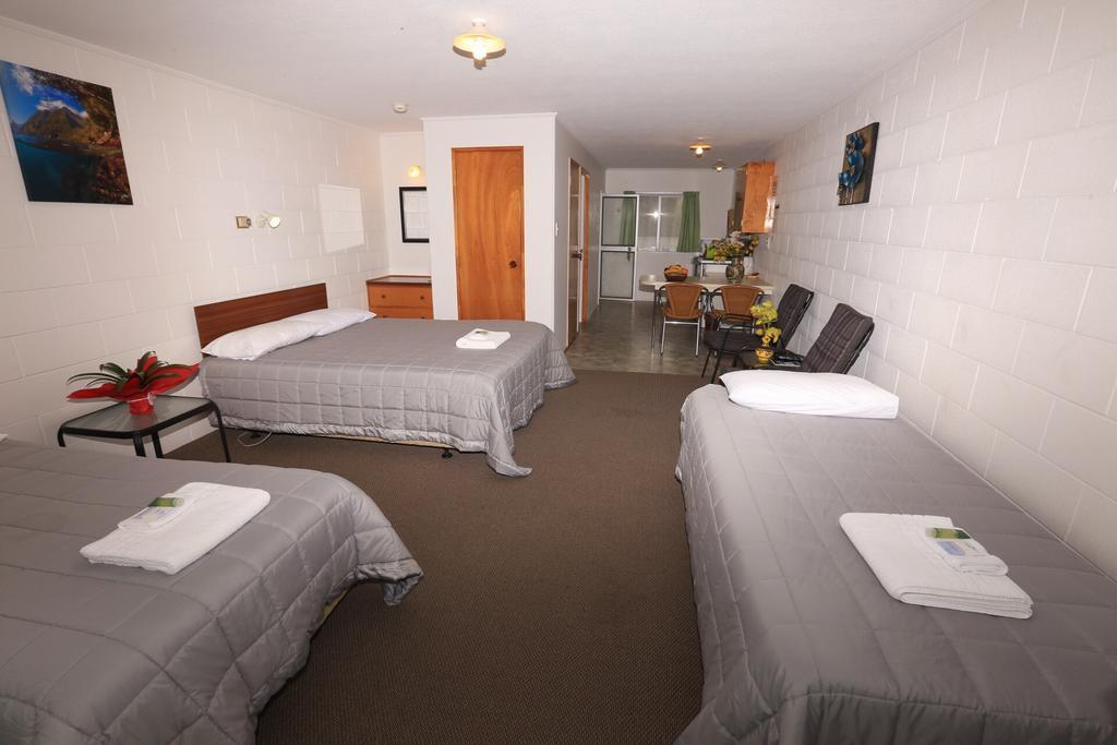 Waiuku Motel Exterior photo