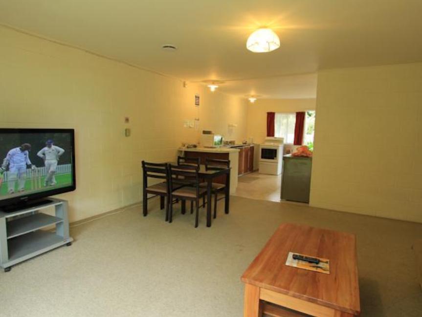 Waiuku Motel Exterior photo